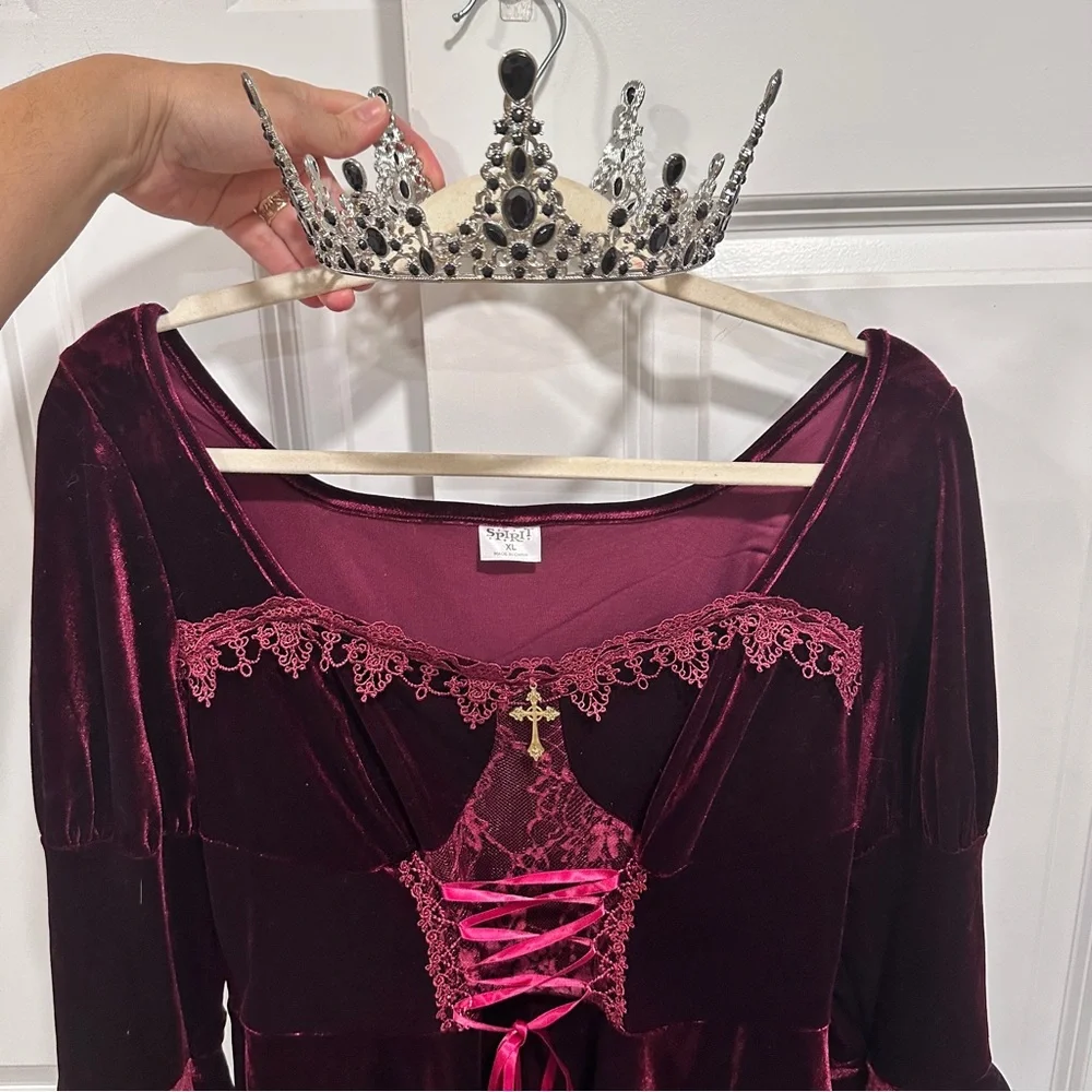 Velvet Lace-Up Dress with Lace Details - Picture 15 of 17